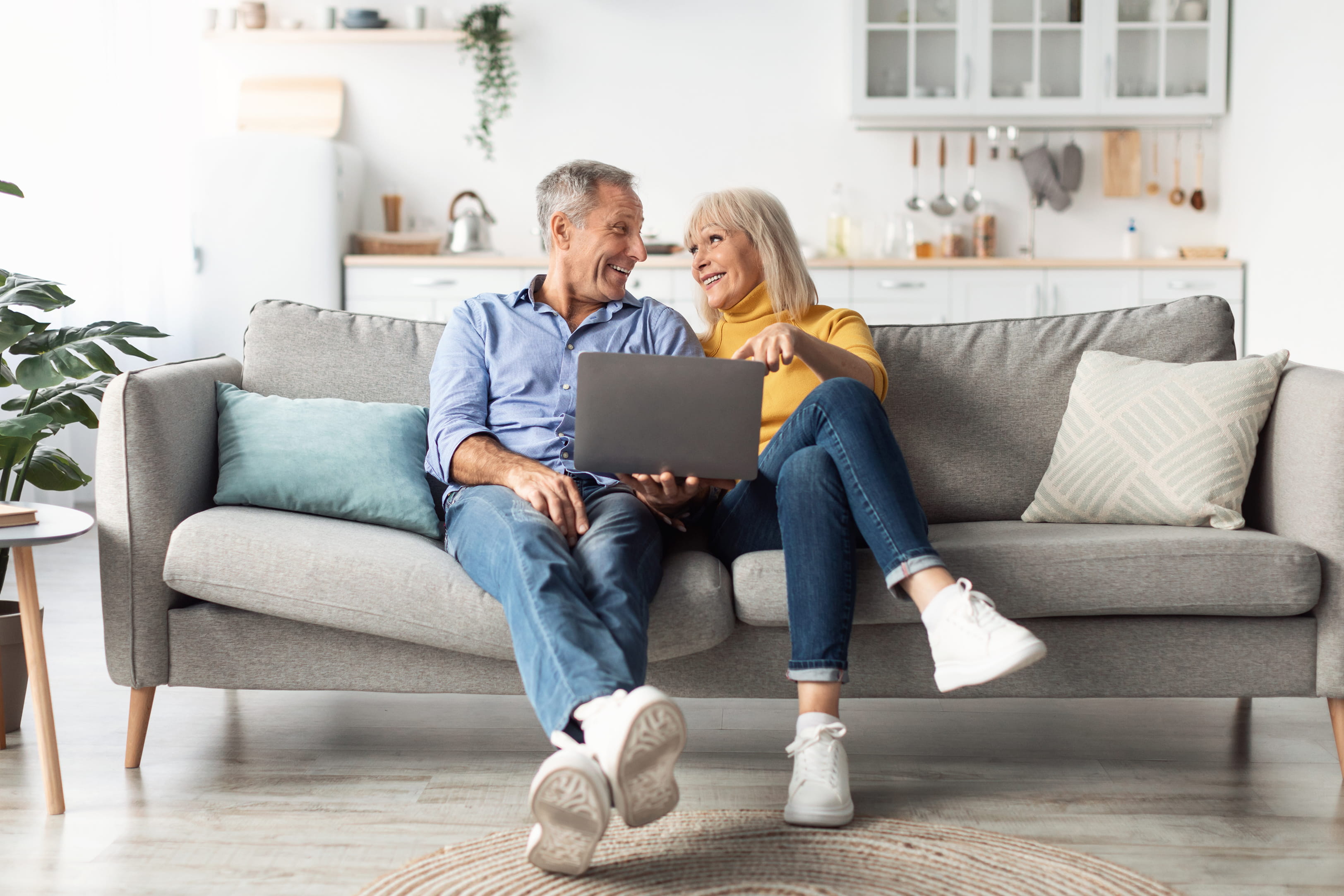 Couple planning retirement finances